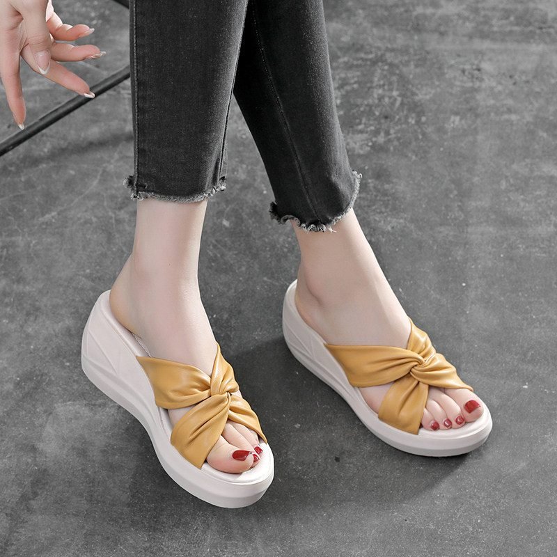 主图-1 Soft leather thick-soled sandals for women - Image 1