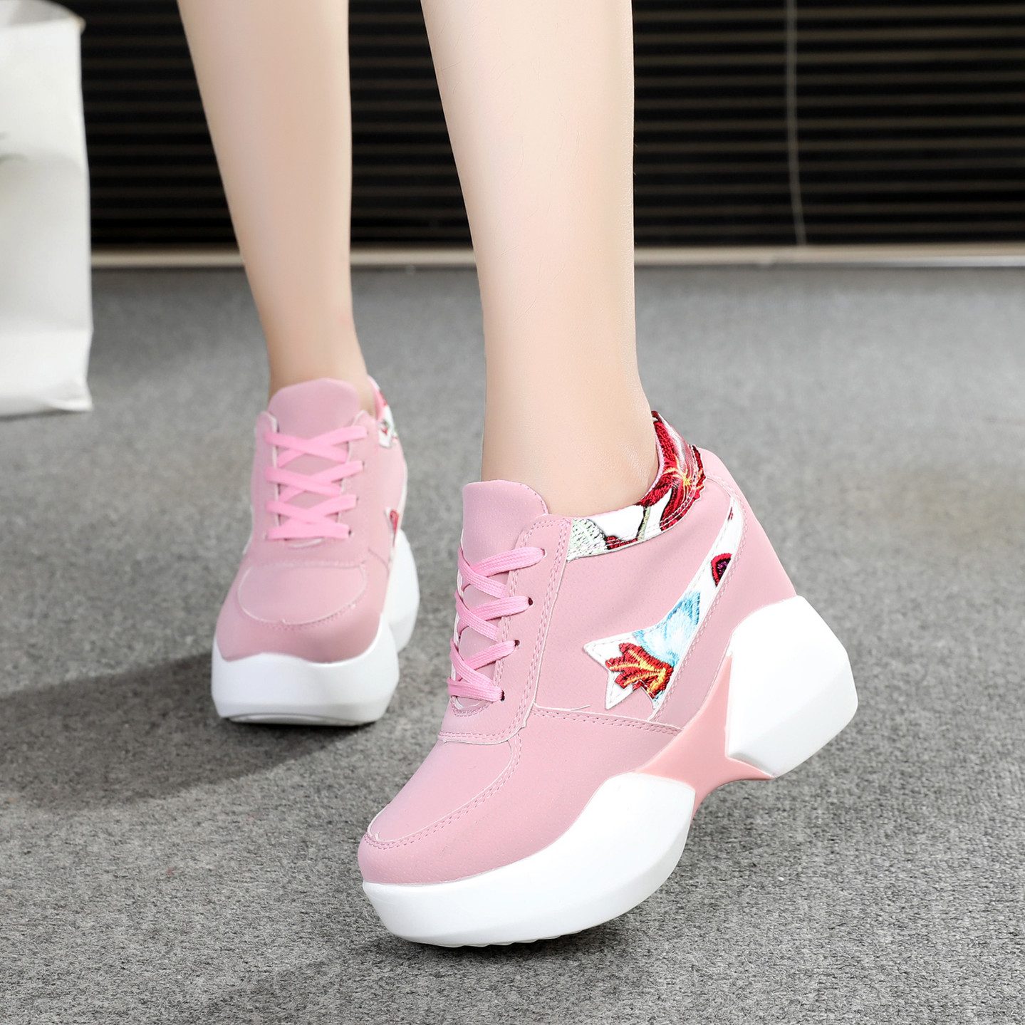 O1CN011TX7SdAM1FOowwx_!!1693342391 wedge heel thick sole super high heel canvas shoes - Image 1