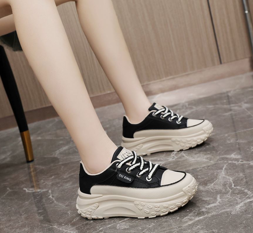 Capture Soft-soled work-friendly shoes for women - Image 1