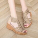 New fashion thick-soled middle-aged sandals - Image 2