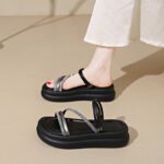 Rhinestone flat toe sandals for women - Image 2