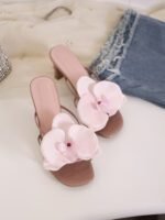 Women's Beach Sandals With Square Toe