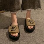 Super Hot Thick-Soled Sandals For Women - Image 3